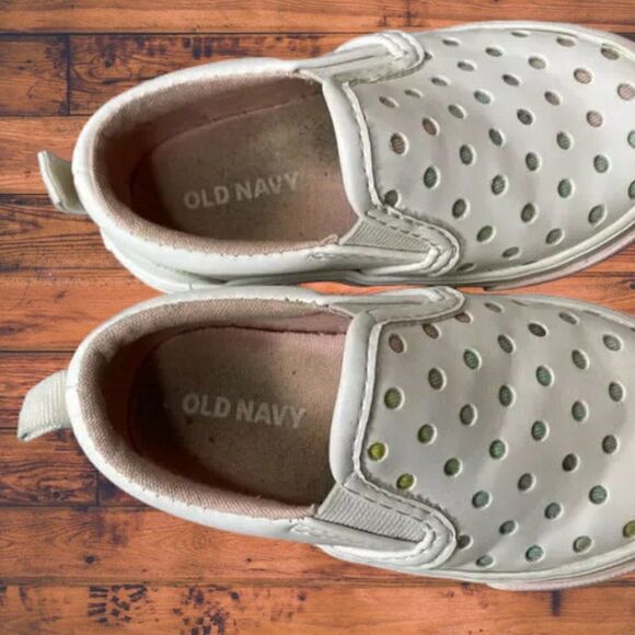 5 for $25🔥Old Navy Off White Slip On Sneakers Baby Size 5 - Picture 3 of 7